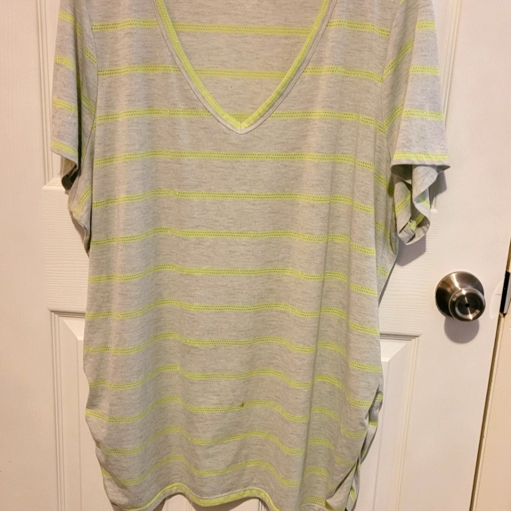Lane Bryant v-neck ruched side tee